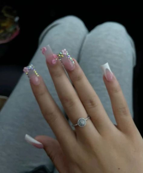 Cute Birthday Set Nails, Medium Acrylic Nails Rhinestones, Y2k Gel X Nails, Neutral Nail Set, Birthday Nail Inspo Acrylic Short, Medium Quince Nails, Middle Nails Ideas, Square Nail Ideas Short, Small Simple Nails