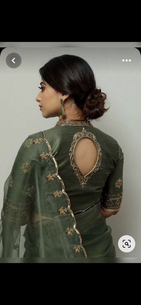 Blouse Back Neck Designs Pattern, Blouse Back Neck Designs Latest, Blouse Designs Ideas, Sleeveless Blouse Designs, Blouse Back Neck, Blouse Designs High Neck, New Saree Blouse Designs, Traditional Blouse Designs, Latest Model Blouse Designs