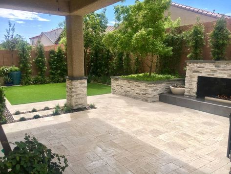 Make the most of a small yard | Las Vegas Review-Journal Arizona Backyard Landscaping, Desert Backyard, Arizona Backyard, Landscape Services, Backyard Inspo, Small Yard, Small Backyard Patio, Small Backyard Pools, Budget Backyard