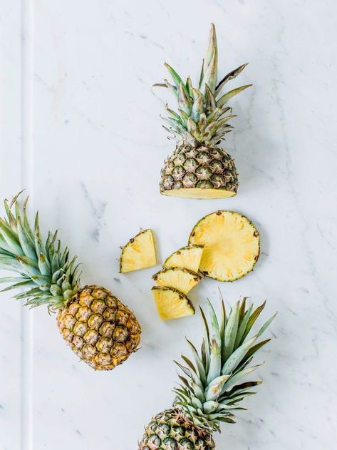 Pinterest @spiciwasabi 🦋🦋🦋 PINEAPPLE Pineapple Aesthetic, Pineapple Photography, Toast Hawaii, Pineapple Benefits, Growing Pineapple, Pineapple Wallpaper, Soya Mumu, Pineapple Fruit, Ripe Fruit