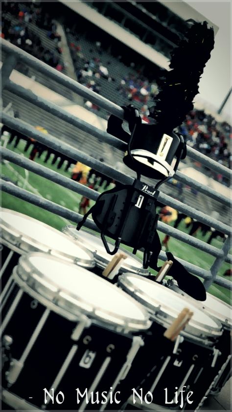 Marching Snare Drum Aesthetic, Drumline Wallpaper, Marching Band Aesthetic Wallpaper, Percussion Humor, Drumline Aesthetic, Percussion Aesthetic, Marching Band Wallpaper, Marching Band Aesthetic, Marching Band Pictures