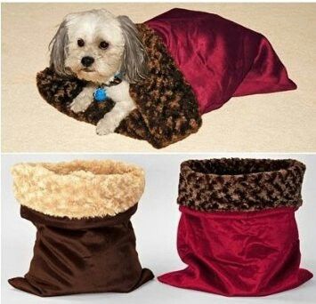 Doggie sack Diy Dog Blankets, Snuggle Dog Bed, Sleep Ideas, Dog Sleeping Bag, Dog House Bed, Diy Dog Bed, Dog Projects, Dog Crafts, Diy Dog