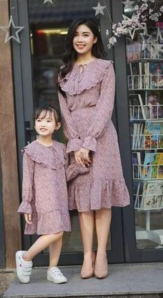 Casual Frocks For Girls, Mom And Daughter Dresses, Mom Daughter Outfits, Mom Dresses, Mother Daughter Outfits, Girls Dresses Sewing, Daughter Outfits, Mother Daughter Dress