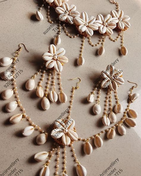 Shell jewellery set

www.sunehrijewellery.com
For order or enquiry
Whatsapp us 9205912715 link in bio
Or order from our website 
.
.
.
.
.
.
...
#kodijewellery #shelljewellery #floraljewellery #haldijewellery #mehendijewellery #flowerjewelleryforbride #floraljewellerycollection #artificialflowerjewellery #floraljewelleryformehendi #floraljewelleryforhaldi #shelljewelry Shell Jewellery For Haldi, Kodi Jewellery, Kori Jewellery, Shells Jewellery, Diy Necklace Easy, Haldi Jewellery, Best Friend Miss You, Haldi Decoration Ideas, Haldi Decoration