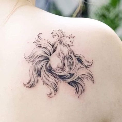 9 Tails Fox Tattoo, Partner Tattoos, Tattoo Samples, Fox Tattoo Design, Tattoo Artists Near Me, Gamer Tattoos, Queen Tattoo, Cat Tattoo Designs, Fox Tattoo