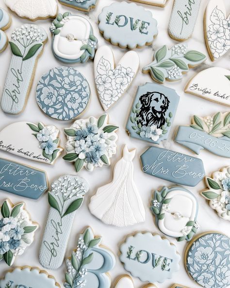 Lindsay Johnson (@theflourshoppecookieco) • Instagram photos and videos Lindsay Johnson, Wedding Cookies Decorated, High Tea Wedding, Elegant Cookies, Wedding Shower Cookies, Engagement Cookies, Bridal Cookies, Royal Icing Flowers, Royal Iced Cookies