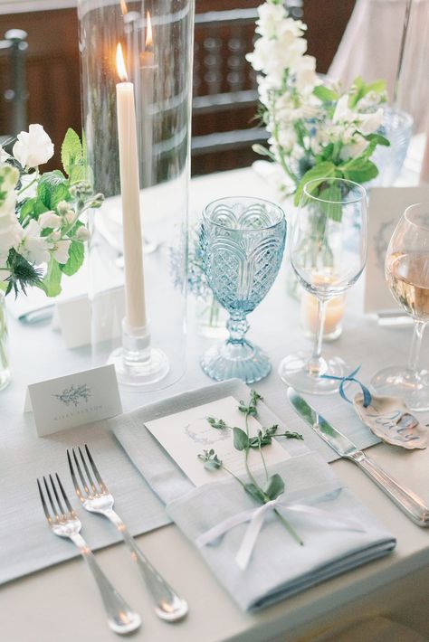 Edgartown Yacht Club Wedding – Jessica K Feiden Photography Yaught Club Wedding, Savannah Yacht Club Wedding, Nantucket Style Wedding, Blue Tablescapes Wedding, Costal Wedding Tables, Coastal Farmhouse Wedding, Coastal Grandma Wedding Aesthetic, Classy Coastal Wedding, Coastal Grandmother Aesthetic Wedding