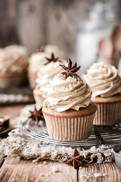 Chai Latte Cupcakes, Chai Cupcakes, Winter Cupcakes, Crystallized Ginger, High Altitude Baking, Gingerbread Cupcakes, Winter Baking, Cake Boutique, Holiday Cupcakes