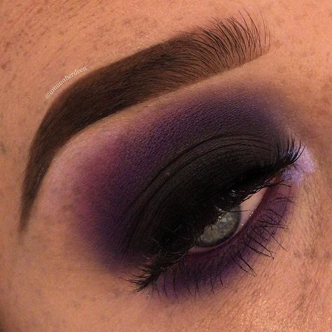 ABERDEEN / MUA on Instagram: “you guys voted for a Purple Smokey Eye and I’ve never worked with black shadow before!😈🔥 (TAG @morphebrushes) EYES🤩 @morphebrushes 35B…” Deep Purple Smokey Eye, Black And Purple Goth Makeup, Purple Black Smokey Eye, Dark Purple Smokey Eye, Purple Vampire Makeup, Black And Purple Eyeshadow, Black And Purple Makeup, Dark Purple Eyeshadow, Comp Makeup