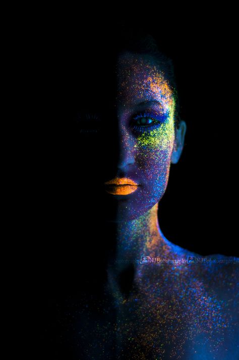 Uv Paint Photography, Black Light Photography, Black Light Photoshoot, Neon Face Paint, Uv Photography, Uv Makeup, Neon Photoshoot, Neon Photography, Neon Makeup