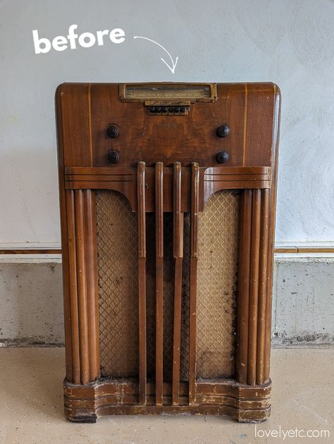 Repurposed Vintage Radio: How to Give an Old Radio New Life Art Deco Radio Cabinet, Vintage Radio Bluetooth Speaker, Vintage Tv Console Repurpose, Vintage Radio Upcycle, Antique Radio Repurposed, Old Radio Repurposed, Radiogram Upcycle, Vintage Stereo Console Makeover, Antique Repurposed Ideas