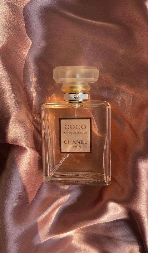 Perfume Background Aesthetic, Chanel Fragrance Aesthetic, Chanel Mademoiselle Perfume Aesthetic, Coco Chanel Mademoiselle Aesthetic, Coco Mademoiselle Aesthetic, Perfume Aesthetic Wallpaper, Perfume Background, Coco Chanel Aesthetic, Pink Aesthetic Pictures