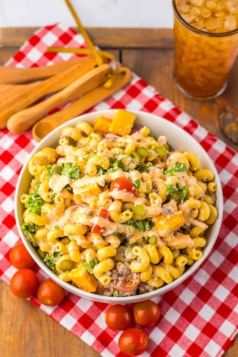 Big Mac Pasta Salad, Mac Pasta Salad, Salad With Macaroni, Big Mac Pasta, Big Mac Burger, Mac Burger, Summer Pasta Salad Recipes, Cheeseburger Pasta, Big Mac Salad