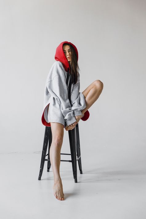 #oversized_hoodie #oversized_for_women #basic_oversized #casual_oversized #sweatshirts_long
Red skinny rounded model. Hoodie is made of gray cotton knitwear. It is sleek and comfortable to the touch. The model is rounded: shorter in front and longer in the back. The hood and bottom trim have a red color. You will be able to create many stylish images with this thing. Oversized Hoodie Photoshoot, Oversized Photoshoot, Fierce Photoshoot, Hoodie Poses, Hood Photoshoot, Hoodie Photoshoot, Stylish Images, Oversize Outfit, Oversized Clothing