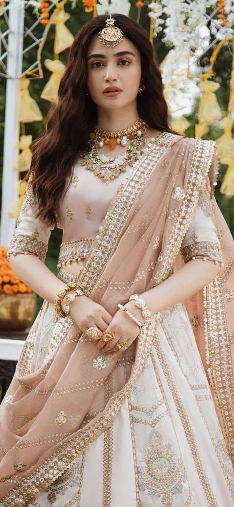 Sana Javed, Sajal Aly, Wedding Lehenga Designs, Latest Bridal Dresses, Pakistani Fashion Party Wear, Beautiful Pakistani Dresses, Indian Dresses Traditional, Indian Bridal Dress, Bridal Dress Fashion