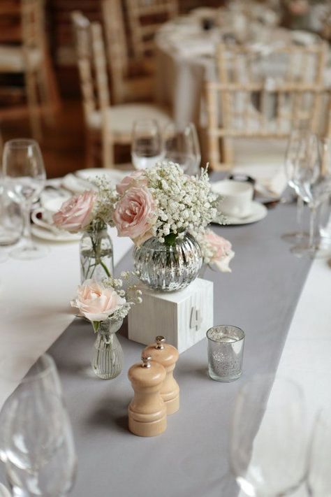 Gypsophila Wedding Table, Blush And Grey Wedding, Light Gray Wedding, Grey Wedding Decor, Pink Grey Wedding, Simple Centerpiece, Gypsophila Wedding, Pink Wedding Decorations, Grey Runner