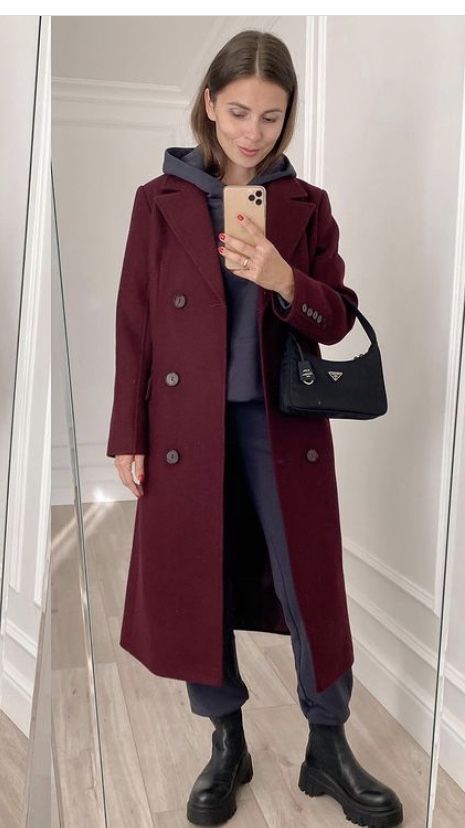 Maroon Coat Outfit, Burgundy Coat Outfit, Bordeaux Outfit, Wool Coat Outfit, Maroon Coat, Burgundy Coat, Hijabista Fashion, Winter Typ, Coat Outfit