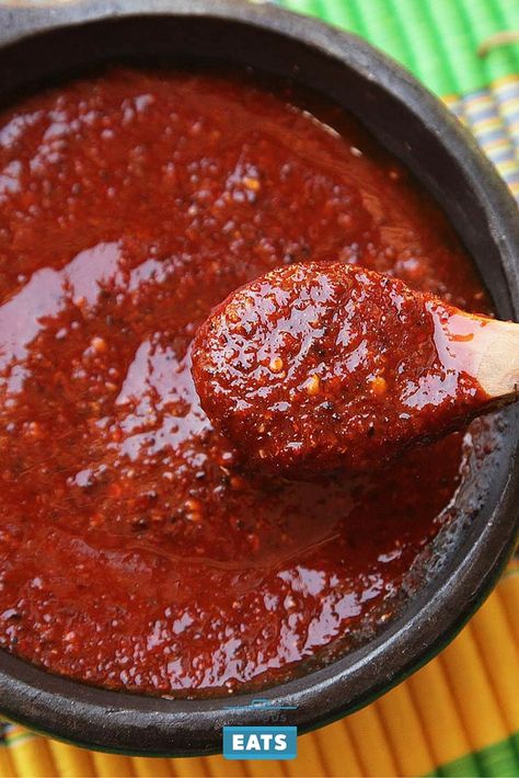 With minimal preparation, you can have an intensely smoky, fruity, fiery salsa on the table to heat up any taco night (or anything else you want spicier, really). Chili's Salsa Recipe, Mexican Salsa Recipes, Mexican Sauce, Pizza Roll, Salsa Sauce, Salsa Recipes, Mexican Salsa, Hot Sauce Recipes, Hispanic Food