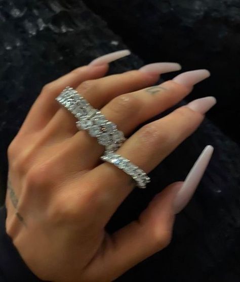 CLASSY SPRING NAIL TRENDS | 2022 SPRING NAILS خواتم خطوبة, Expensive Jewelry Luxury, Pretty Hands, Dope Jewelry, Classy Jewelry, Expensive Jewelry, Jewelry Lookbook, Nail Designs Spring, Girly Jewelry