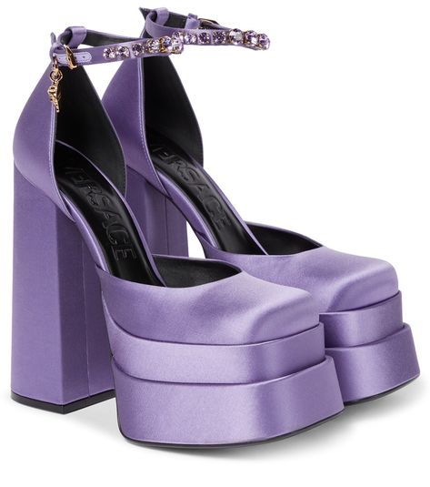 Versace Heels, Dr Shoes, Basic Shoes, Spring Sandals, Purple Orchids, Donatella Versace, Super High Heels, Satin Pumps, Purple Satin