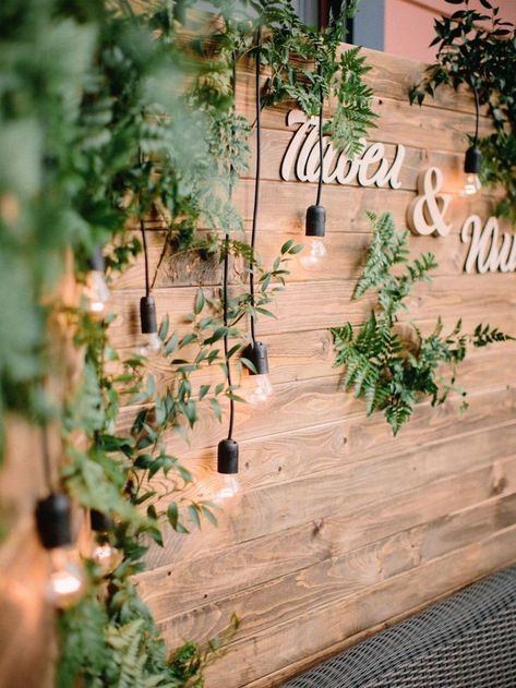 Wood Backdrop Wedding, Wedding Seating Chart Display, Party Rental Ideas, Outdoor Tent Wedding, Wooden Backdrops, Easter Backdrops, Wedding Backdrop Design, Wood Backdrop, Rustic Wedding Table