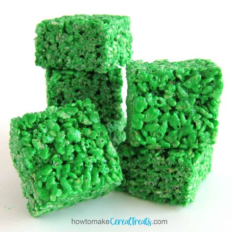 Green Rice Crispy Treats, Blue Rice Krispie Treats, Green Rice Krispie Treats, Green Food Party, Green Treats, St Patricks Food, Rice Krispie Squares, Blue Rice, Green Snacks