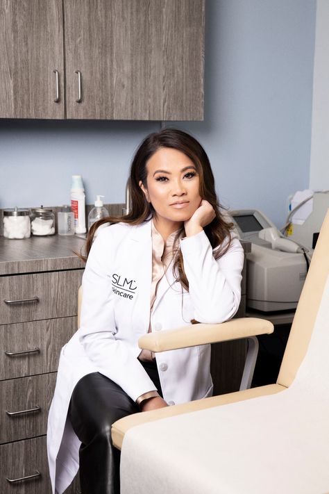 Dr Pimple Popper reveals her 5 ultimate acne dos and don’ts – including ‘don’t pop your pimples’ | The Independent Dododots Pimple Patch, Dr Sandra Lee Pimple Popper Videos, Pimple Popper Videos Black Heads, Head Pimples, Sandra Lee, Types Of Acne, Acne Causes, Fashion Merchandising, Hormonal Changes