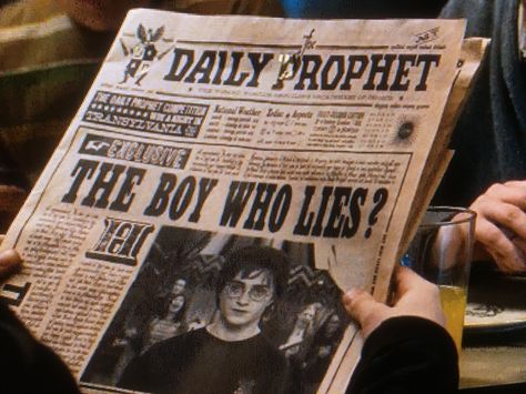 Harry J Potter, Raining Sound, Aesthetic Harry Potter, Study Together, Michael Gambon, Hp Universe, Daily Prophet, Half Blood Prince, Study With Me