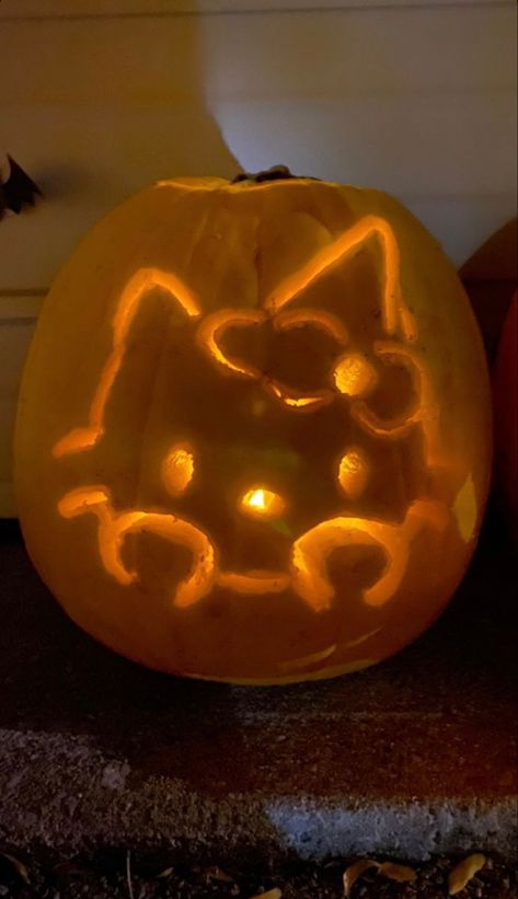 #pumpkincarving, #halloweenpumpkins, #pumpkinart, #halloweendecor, #spookypumpkins, #halloween2023, #creativehalloween, #pumpkindecor, #halloweeninspiration, #carvingideas Halloween Pumpkins Hello Kitty, Hello Kitty Jack O Lantern, Sanrio Pumpkin Carving, Kawaii Pumpkin Carving, Halloween Core Aesthetic, My Melody Pumpkin, Sanrio Pumpkin, Sanrio Fall, Halloween Sanrio