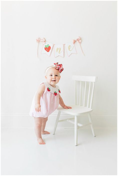 Strawberry Patch Photoshoot, Berry First Birthday Photoshoot, Intimate Maternity, Baby Birthday Photoshoot, Strawberry Theme, 1st Birthday Pictures, 1st Birthday Photoshoot, First Birthday Pictures, Natural Light Studio