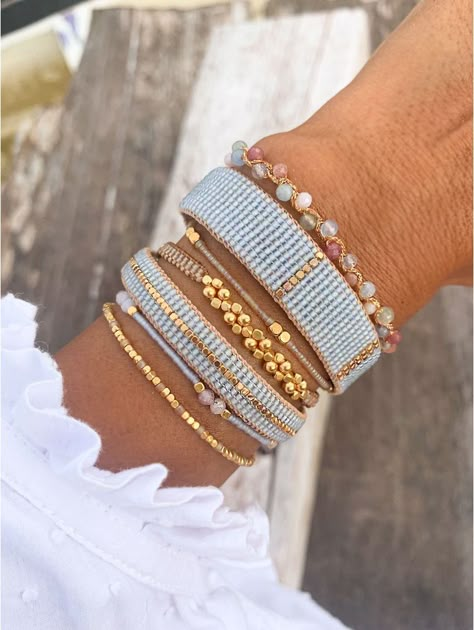 Miyuki Beads Pattern Bracelet, Loom Beaded Bracelets, Miyuki Bracelet Pattern, Beaded Bracelets Ideas, Beaded Bracelet Ideas, Light Blue Bracelet, Bracelets Summer, Colorful Bead Bracelets, Miyuki Beads Pattern