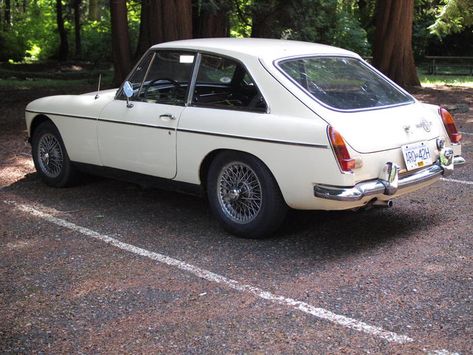 Mg Mgb 1967, Mg Mgb, Mode Of Transport, Gifts For My Wife, Central Europe, Driving Test, Short Trip, Budapest, Vehicles