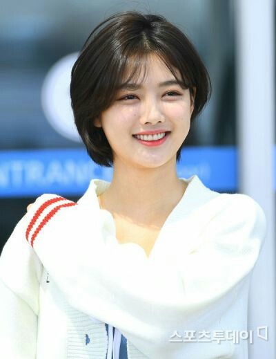 Sleek Short Hair, Kim Yoojung, Short Hair Tomboy, Korean Short Hair, Asian Short Hair, Kim Yoo Jung, Hairdos For Short Hair, Shot Hair Styles, Short Hair Styles For Round Faces