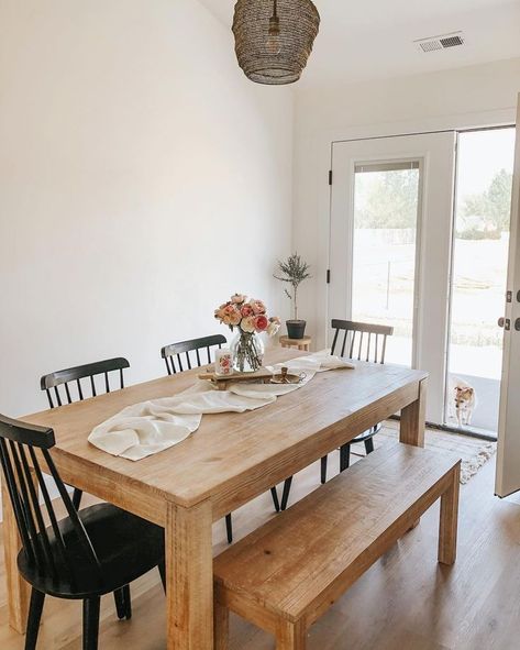 Table For Small Kitchen, Dining Table Styling, Diy Esstisch, Diy Kitchen Table, Decor Dining Table, Modern Farmhouse Dining, Diy Dining Room, Farmhouse Kitchen Tables, Diy Dining Table