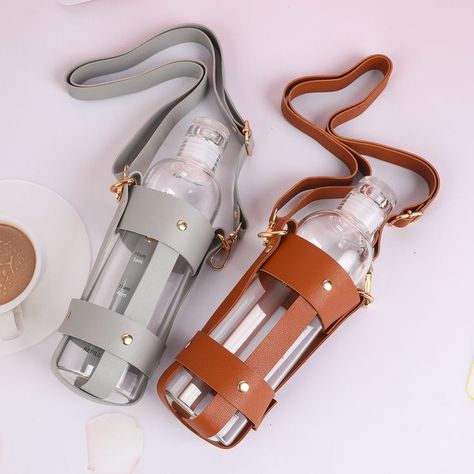 Leather Bottle Holder, Diy Leather Projects, Water Bottle Bag, Water Bottle Carrier, Shoes Photography, Water Bottle Holder, Bottle Sleeves, Bottle Carrier, Water Bottle Holders