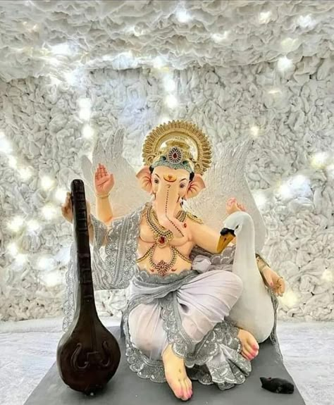 Aesthetic Ganesh Chaturthi Decoration, Ganesh Murti Design, Ganpati Photo Hd, Ganpati Decoration Theme, Bappa Photo, Welcome Home Decorations, Ganesh Ji Images, Ganesh Chaturthi Decoration, Ganpati Bappa Wallpapers