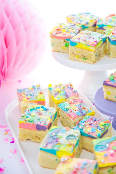 Unicorn Cookie Bars | Queen Fine Foods Slice Ideas, Fancy Deserts, Unicorn Food, Cake Mix Cookie Bars, Rainbow Cakes, Fantasy Unicorn, Fantasy Party, Party Cooking, Unicorn Cookies