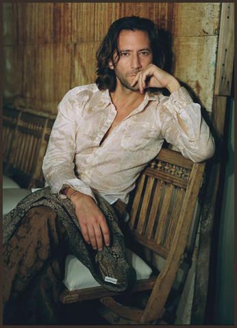 Henry Ian Cusick - Desmond on Lost Henry Ian Cusick, Lost Tv Show, Devious Maids, Hemlock Grove, Chris Pine, Desert Island, It's Raining, Ian Somerhalder, Cute Actors