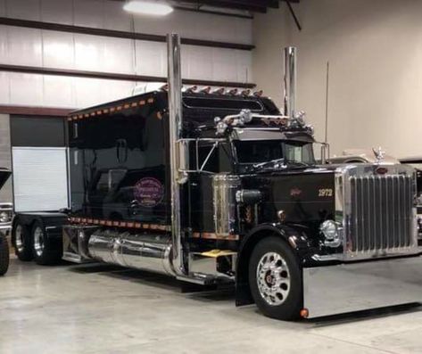 Gear Jammer Magazine on Instagram: “FOR SALE! Listing for a good friend. 1972 Peterbilt 359 extended hood. 160” Double Eagle sleeper. Probably one of the best examples in the…” Peterbilt 359 For Sale, Peterbilt 359, Peterbilt 389, Double Eagle, Peterbilt Trucks, A Good Friend, Big Rigs, Big Rig, Peterbilt