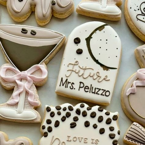 Mumu Weddings on Instagram: "Cannot espresso how cute these bridal shower cookies are 🥹🍸🤎☕️ @thecookierclub" Espresso Martini Bridal Shower Ideas, Love Is Brewing Bridal Shower Cookies, Espresso Martini Cookies Decorated, Espresso Bridal Shower Theme, Love Is Brewing Cookies, Bridesmaid Cookie Proposal, Espresso Martini Bridal Shower Theme, Love Is Brewing Bridal Shower Ideas, Martini Cookies