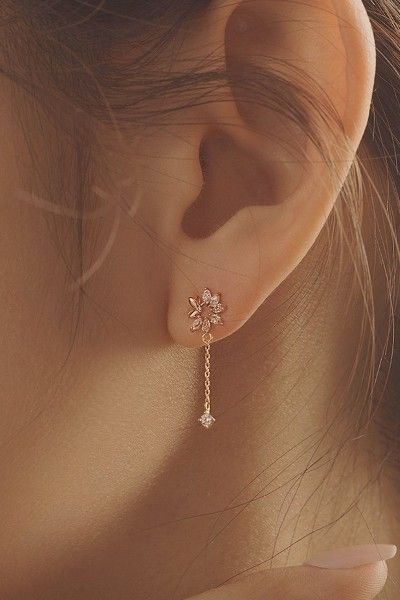 Anting Korean Style, Ear Pierces, Korean Jwellery, Ear Rings For Women, Earring Packaging, Small Gold Earrings, Simplistic Jewelry, Small Earrings Gold, Jewelry Lifestyle