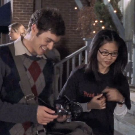 Dave And Lane, Dave Gilmore, Dave Rygalski, Gilmore Girls Lane, Couple Scene, Keiko Agena, Lane Kim, Relationship Aesthetic, Adam Brody