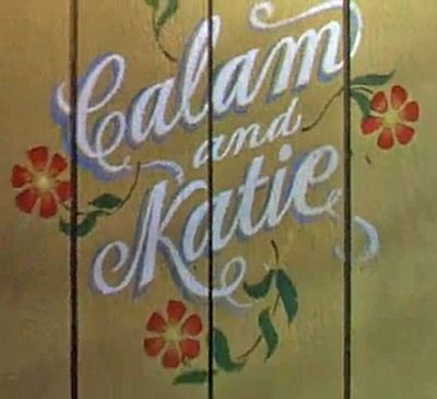 The front door of Calam's cabin after getting "a woman's touch, "Calamity Jane", 1953 Doris Day Movies, Strange Dreams, Happy Homemaking, Katie Brown, Calamity Jane, Star Of The Day, Musical Movies, Play Kitchen, Kind Heart