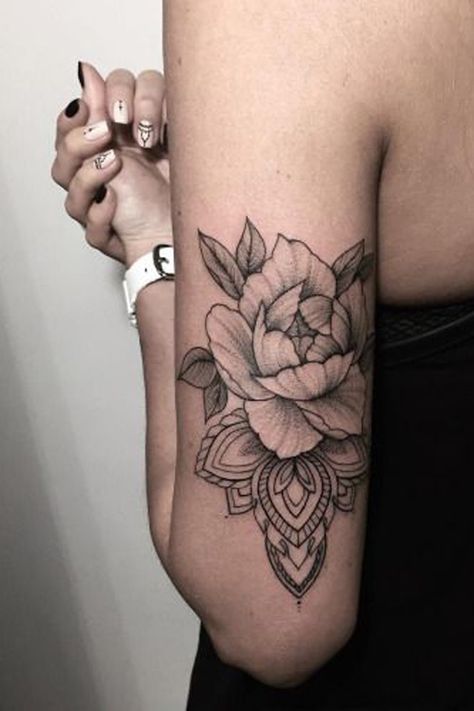 Black Roses Back of Arm Women's Tattoo - MyBodiArt.com Pretty Skull Tattoos, Mandala Rose Tattoo, Italian Tattoos, Skull Hand Tattoo, Wolf Tattoo Sleeve, Sailor Jerry Tattoos, Tattoo Trend, Forearm Sleeve Tattoos, Cat Tattoos