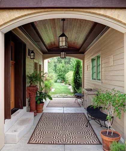 Create Airy Spaces with Beautiful Breezeways | TMS Architects Barreled Ceiling, Garage Breezeway, Dog Trot House, Elegant Entrance, Breezeway Ideas, Covered Walkway, Garage Addition, Porte Cochere, Front Porch Design