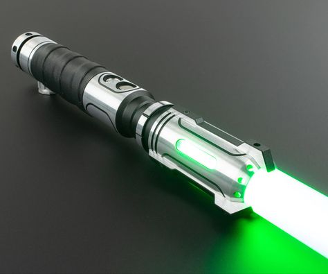 leah’s first lightsaber Lightsaber Forms, Green Lightsaber, Custom Lightsaber, Lightsaber Design, Sabre Laser, Lightsaber Hilt, Jedi Sith, Star Wars Light Saber, Star Wars Concept Art