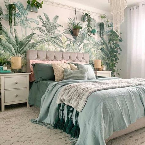 Jungle Theme Bedroom For Adults, Jungle Bedroom Theme, Jungle Theme Rooms, Jungle Themed Bedroom, Jungle Bedroom, Best Bedroom Designs, Modern Boho Bedroom, Tropical Bedrooms, Classy Bedroom