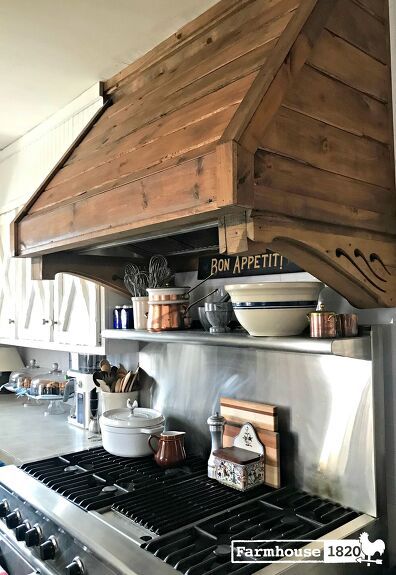 12 Stunning Ways to Fill the Space Above Your Stove | Hometalk Budget Friendly Kitchen, Kitchen Makeover Ideas, Range Hood Cover, Builder Grade Kitchen, Farmhouse Kitchen Backsplash, Beautiful Backsplash, Wood Range Hood, Custom Range Hood, Hood Cover