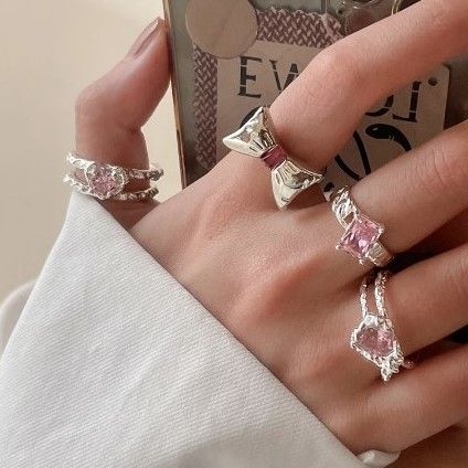 Vintage Grunge Aesthetic, Bff Wedding, Kpop Pink, Rings Cute, Pink Zircon, Pink Diamond Ring, Y2k Accessories, Diamond Bows, Emo Y2k