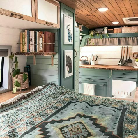 Small Campervan Interior, Campervan Interior Ideas, Cosy Camping, Boho Camper, Vintage Camper Remodel, Kombi Home, Caravan Renovation, Van Conversion Interior, Diy Camper Remodel